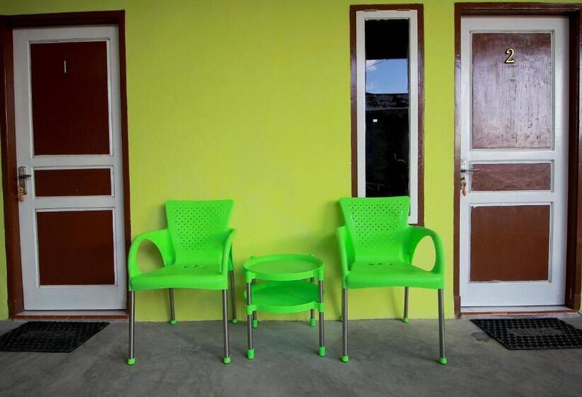 בית מלון כפרי Reddoorz Near Jalan Sejahtera Lubuk Linggau