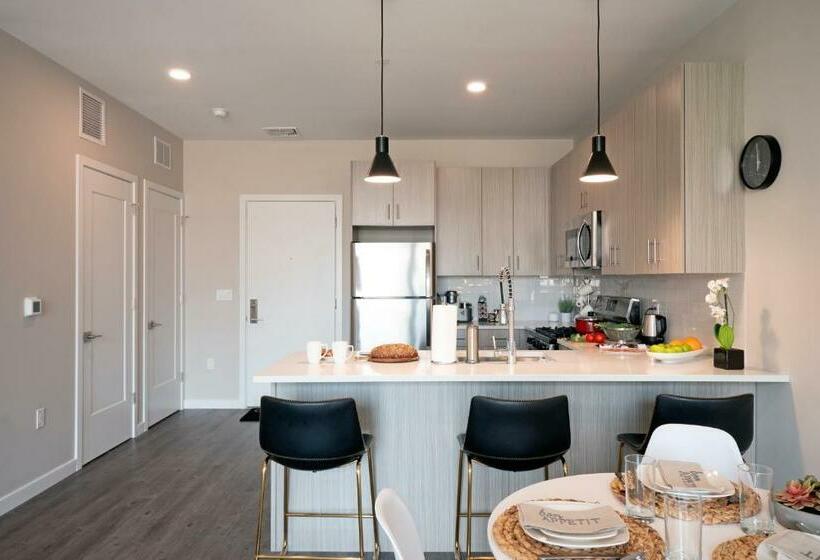 Luxury Furnished Apartments By Hyatus Downtown At Yale