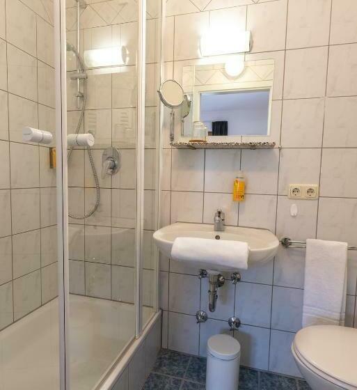 بنسيون Ammergau Lodge