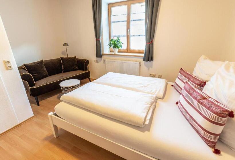 بنسيون Ammergau Lodge