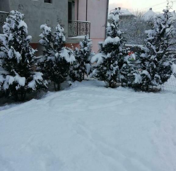 بنسيون Casa Ghioceilor