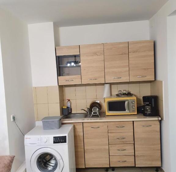 بنسيون Ayana Central House