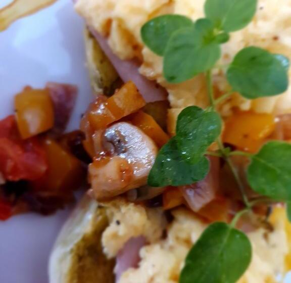 פנסיון B S At Strauss