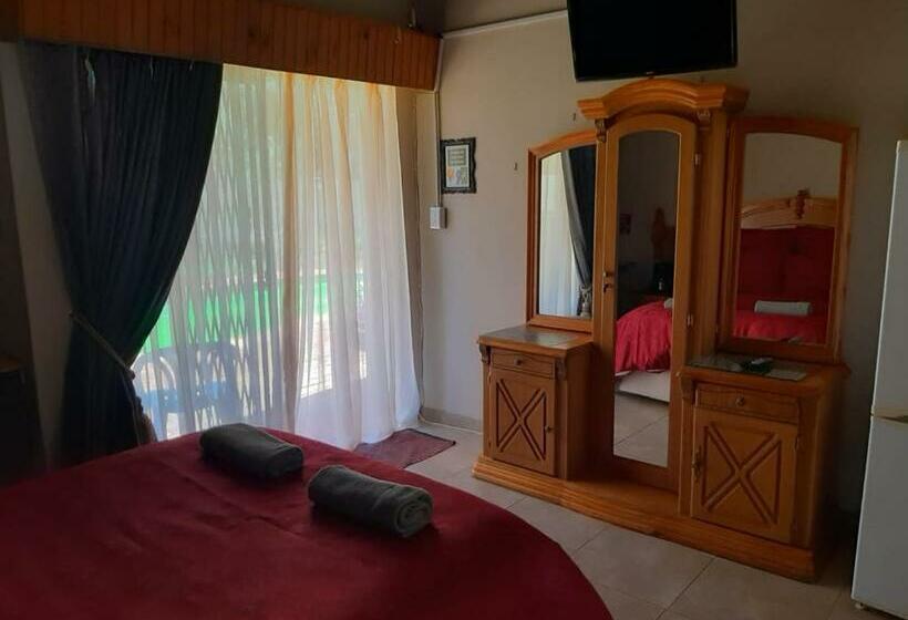 פנסיון Chariots Guest House