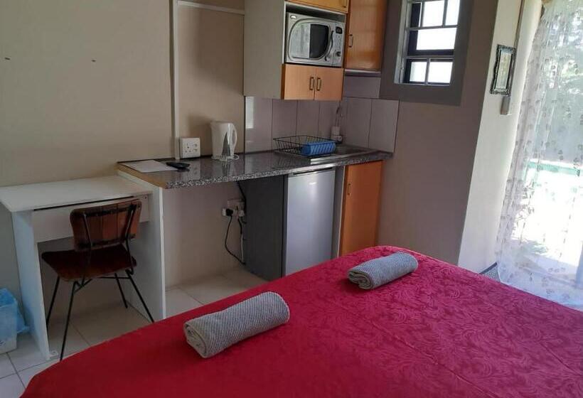 פנסיון Chariots Guest House