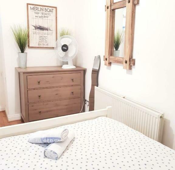 膳宿费 Commercial City Rooms