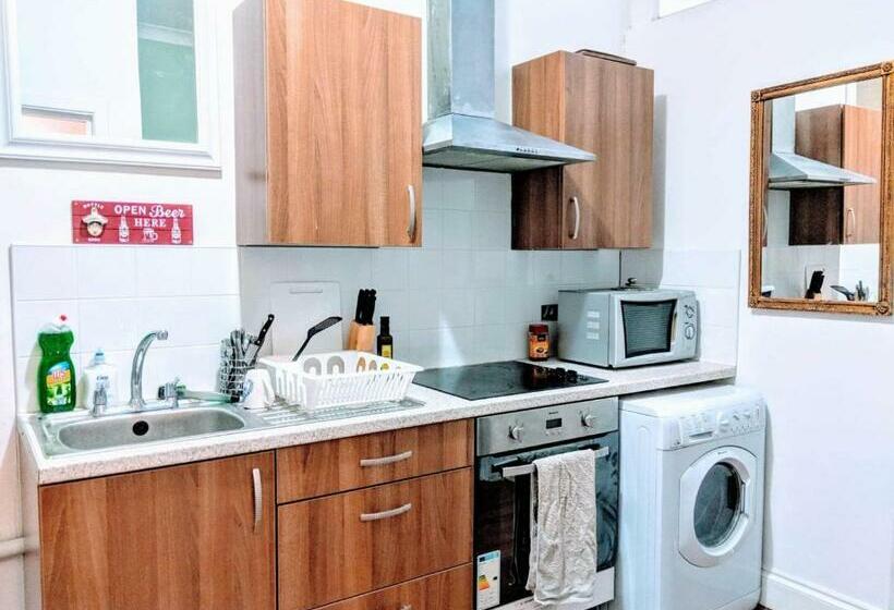 膳宿费 Commercial City Rooms