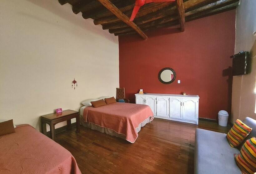 پانسیون Hostal Iká