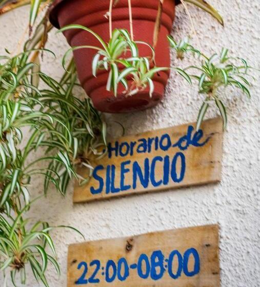 پانسیون Hostal Iká