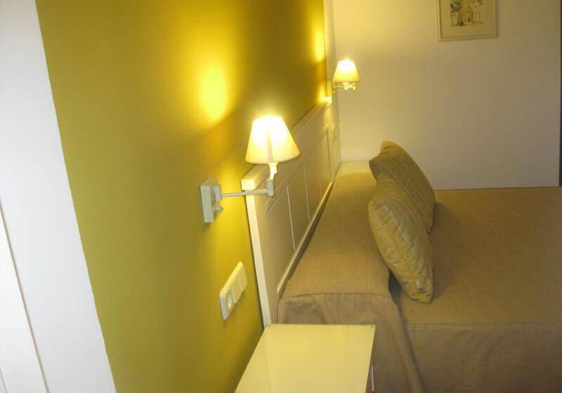 پانسیون Hostal Tabanqueta