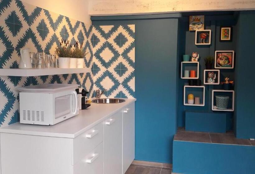 ペンション La Grenotte Au Castellet