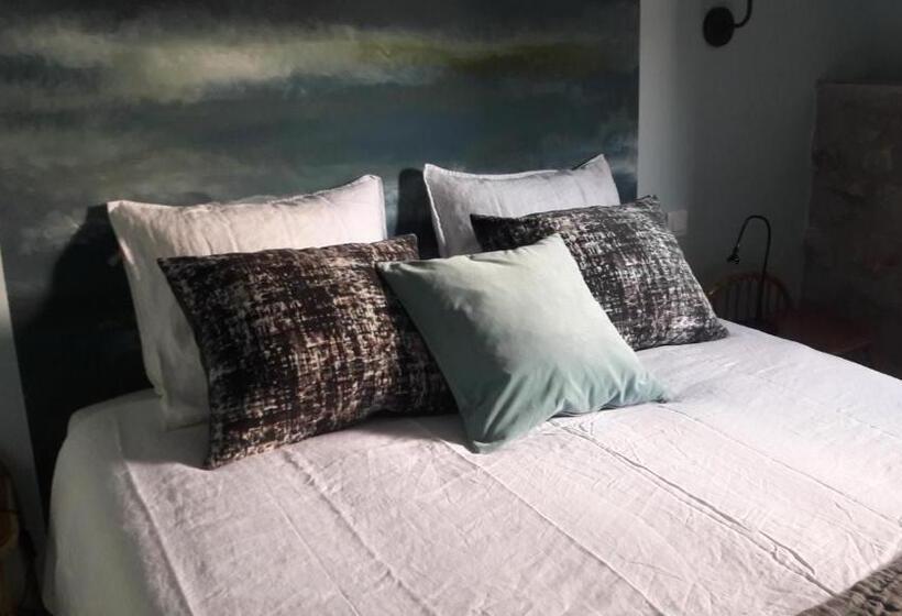 ペンション La Grenotte Au Castellet