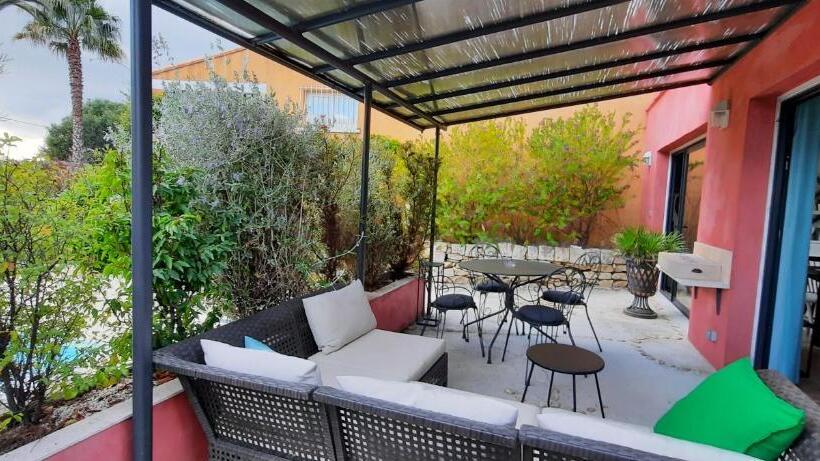 펜션 La Grenotte Au Castellet