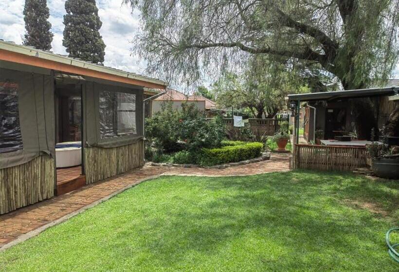 펜션 Sibahlenomhlambi Guesthouse