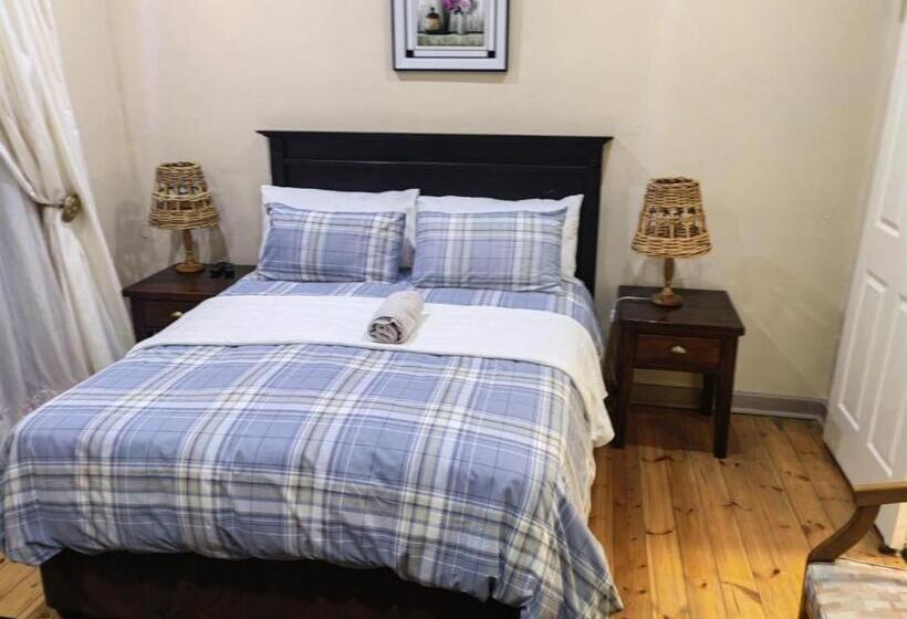 펜션 Sibahlenomhlambi Guesthouse