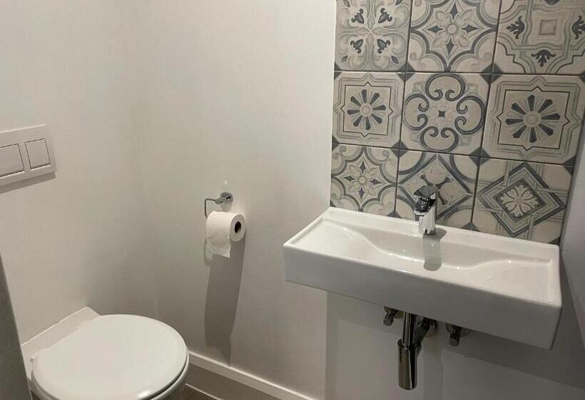 膳宿费 The Door Rsa Fifty Four