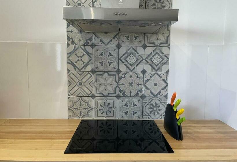 پانسیون The Door Rsa Fifty Four