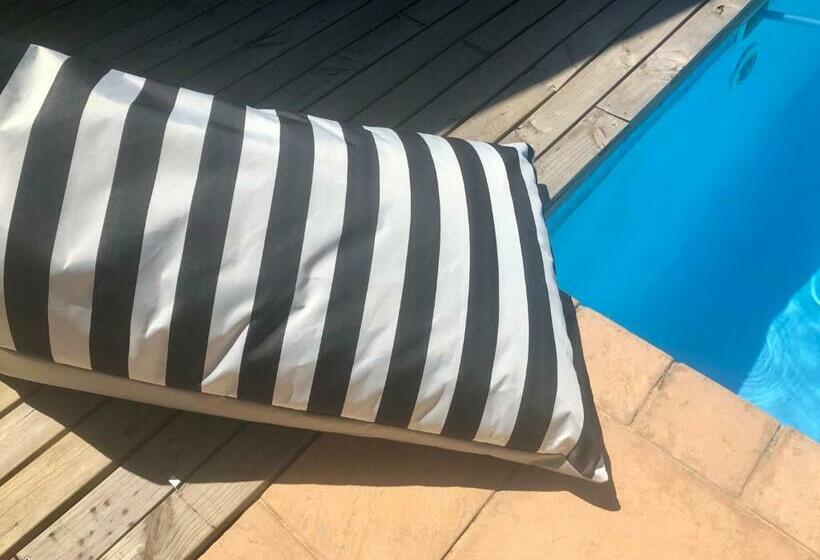 膳宿费 The Door Rsa Fifty Four