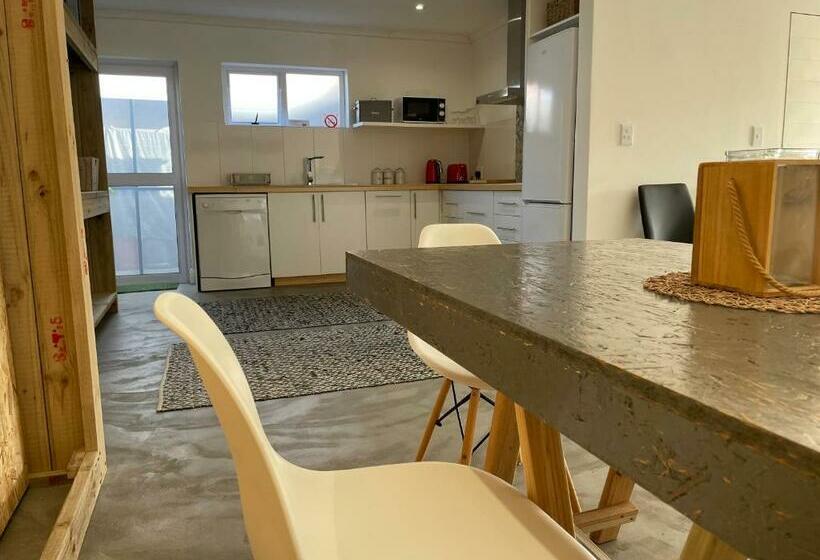 膳宿费 The Door Rsa Fifty Four