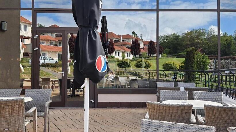 River Lux Apartman Dunaszentmiklós