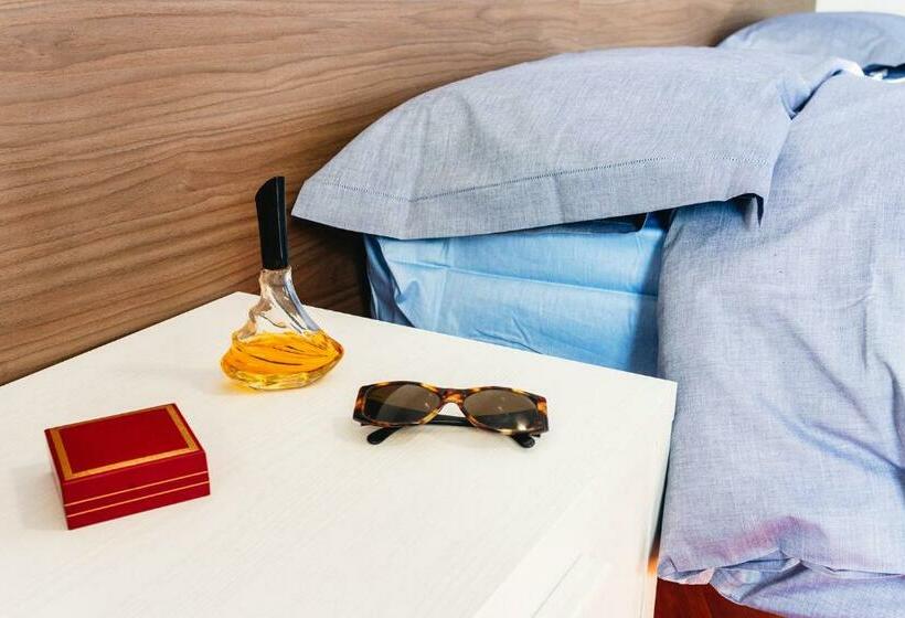 הוסטל Il Roseto Di Marina