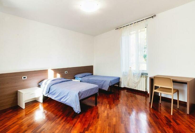 הוסטל Il Roseto Di Marina