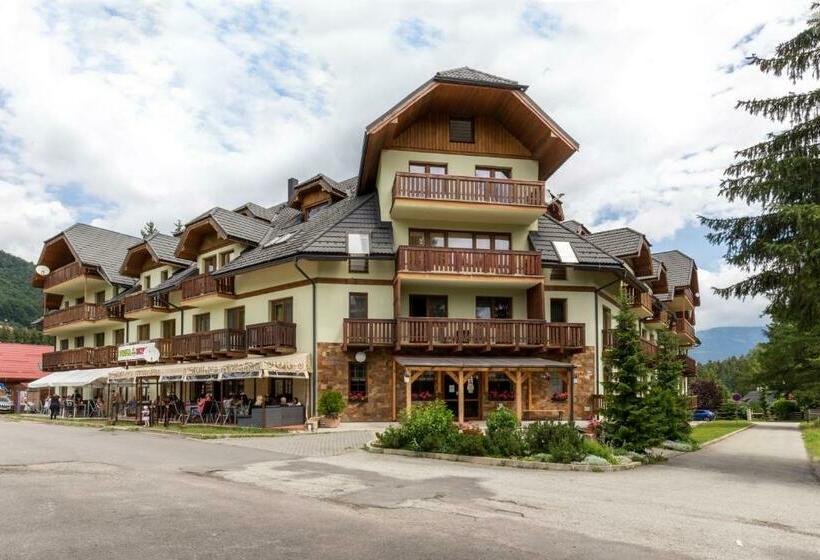 Apartment House Kamzík 9