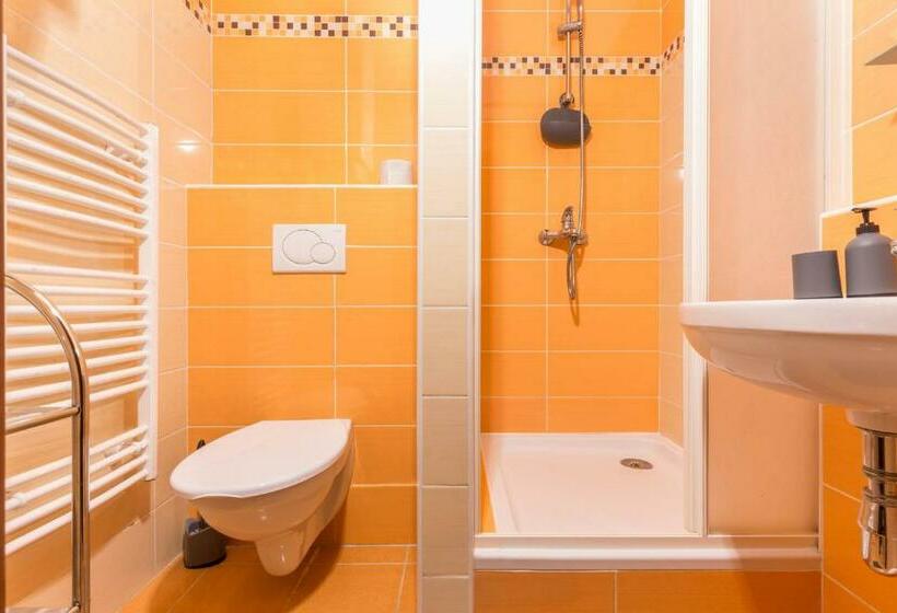 Apartment House Kamzík 9