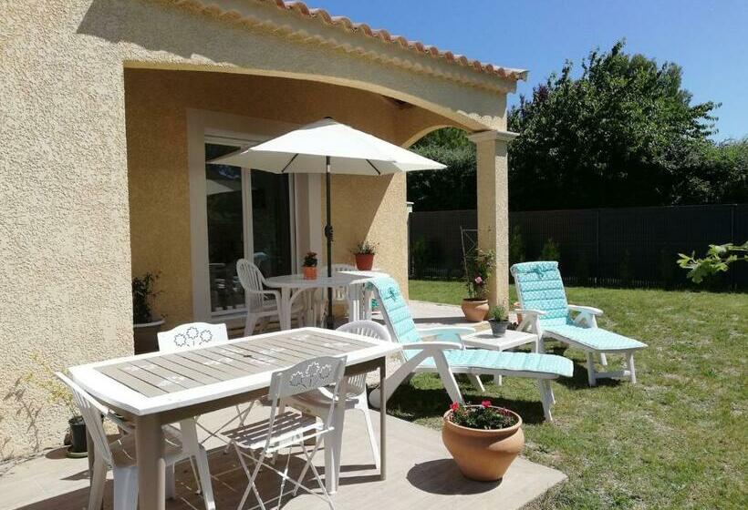 住宿加早餐  Chambre Hôtes Jacuzzi Climatiseur Provence