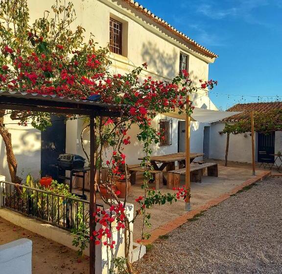 تختخواب و صبحانه Finca Serrato