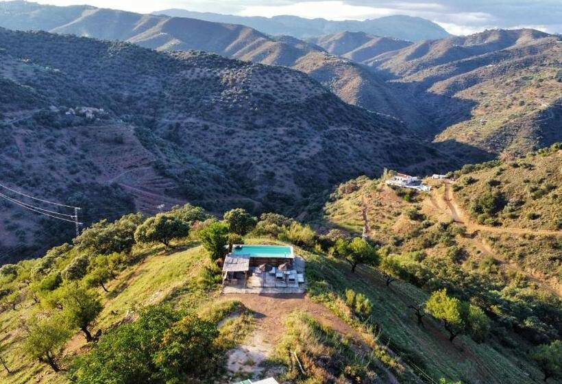 تختخواب و صبحانه Finca Serrato