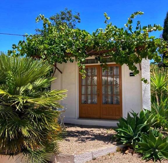 تختخواب و صبحانه Finca Serrato