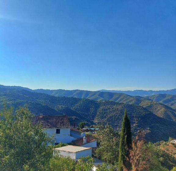 تختخواب و صبحانه Finca Serrato