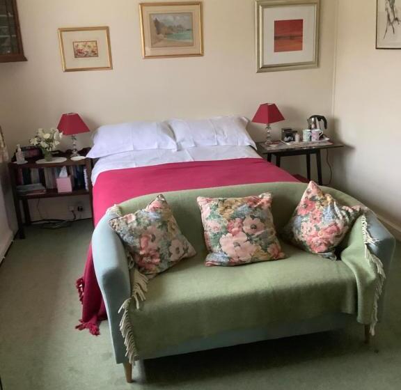 مبيت وإفطار Garwood House