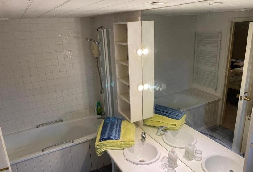 Bed and Breakfast Herb Cottage