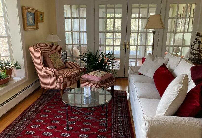 مبيت وإفطار The Birch Grove