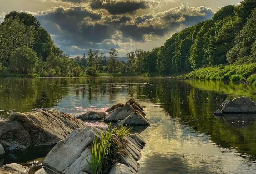 مبيت وإفطار Tweedbank