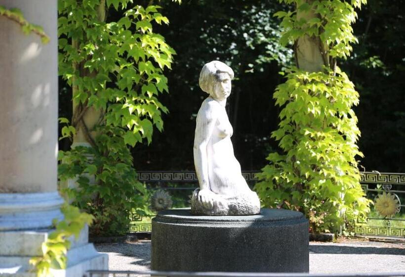 Отель Schloss Höhenried