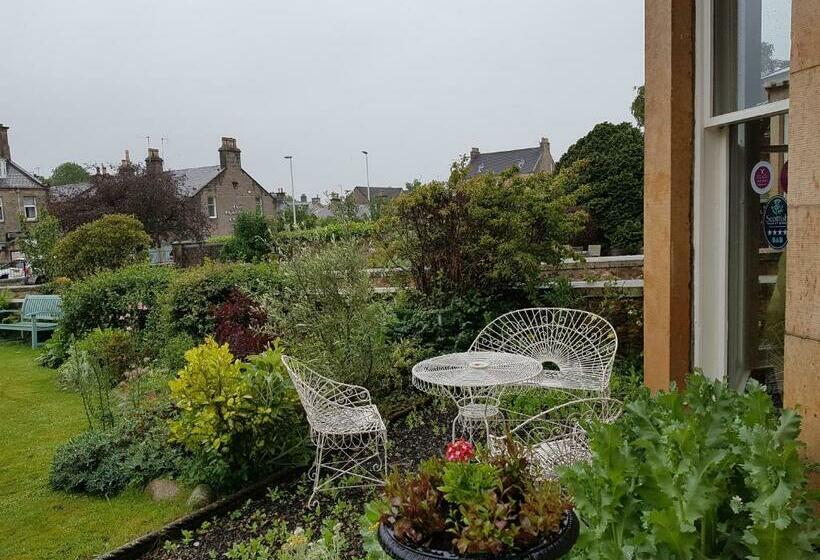 Moraybank Bed & Breakfast