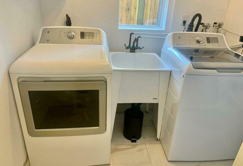 膳宿费 Beautiful Modern Suite