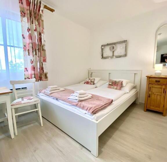 膳宿费 Borászporta  Présház