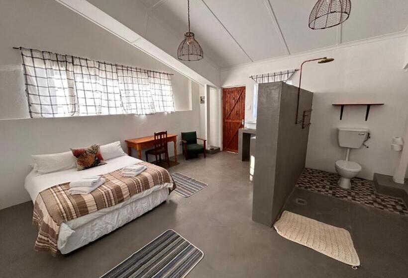 بنسيون Carlton Heights Guesthouse