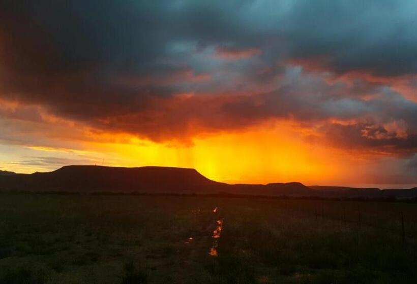 بنسيون Carlton Heights Guesthouse