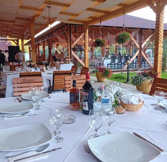 펜션 Domeniul Poiana Ursului