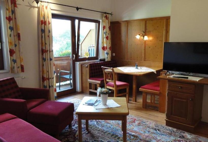 ペンション Ferienwohnungen Birnbacher