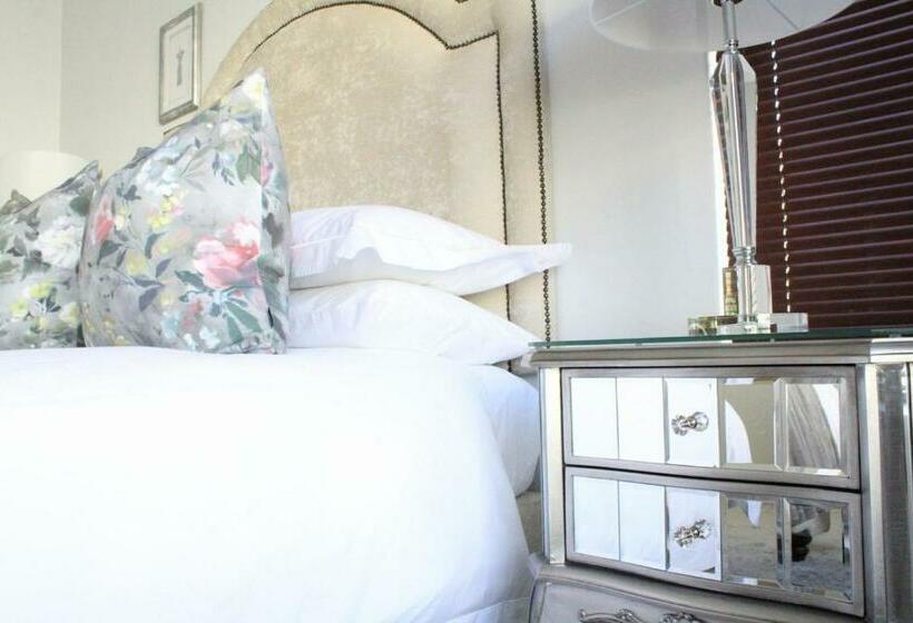 ペンション Fleur De Lis Guesthouse