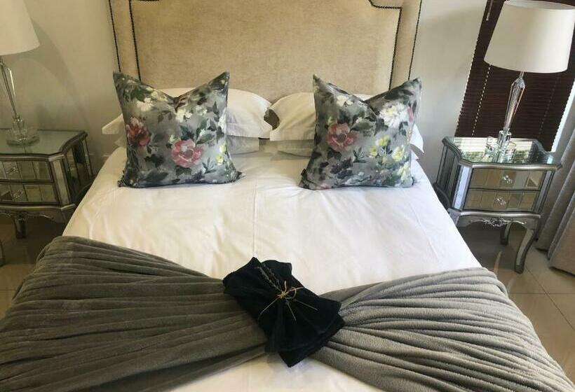 ペンション Fleur De Lis Guesthouse