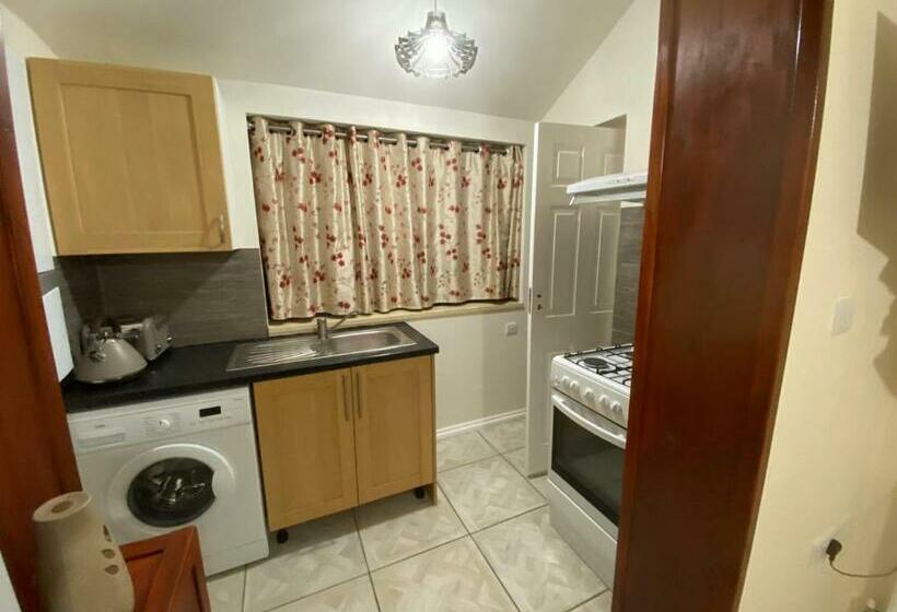 بنسيون Guest House B&b