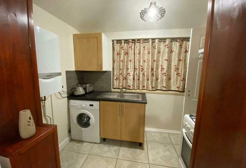 بنسيون Guest House B&b