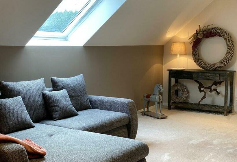 ペンション L Auf Der Tomm